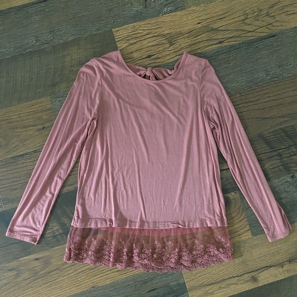 Long Sleeve Mauve super soft shirt with bottom lace hem